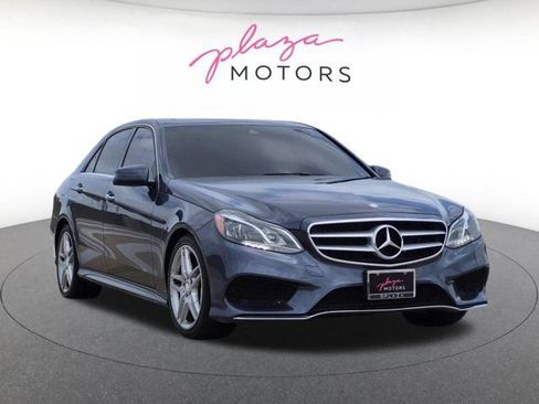 Used 2016 Mercedes-Benz E 350 4MATIC Sedan image 3