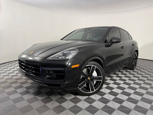 Certified 2023 Porsche Cayenne Turbo AWD/4WD image 1