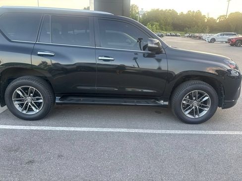 Certified 2022 Lexus GX 460 Premium w/ Premium Package AWD/4WD image 6