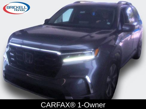 Used 2023 Honda Pilot Touring image 1