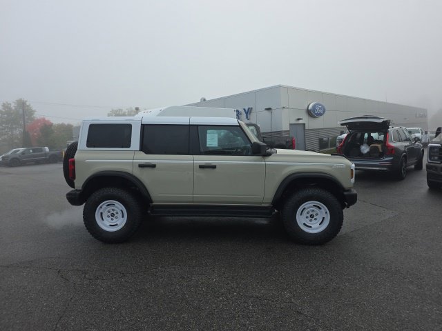 New 2026 Ford Bronco Heritage Edition AWD/4WD image 2