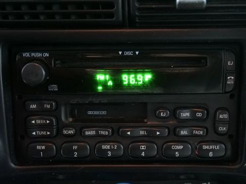 Used 1999 Ford Explorer XLT image 6