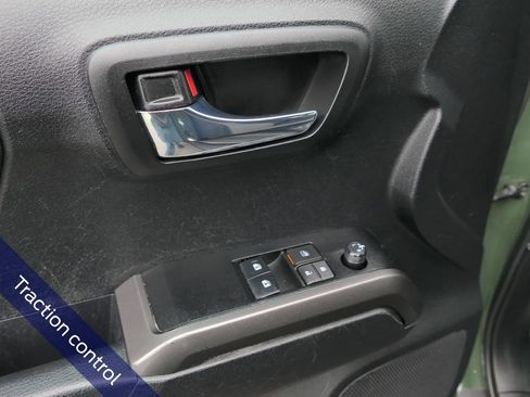 Used 2022 Toyota Tacoma TRD Sport w/ TRD Premium Sport Package RWD image 18