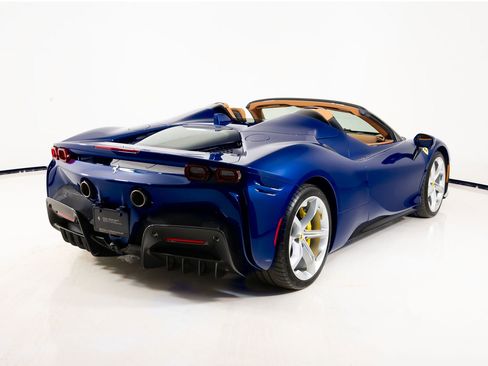 Certified 2022 Ferrari SF90 Spider AWD/4WD image 7