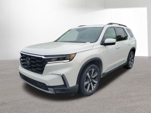 Used 2023 Honda Pilot Elite image 12