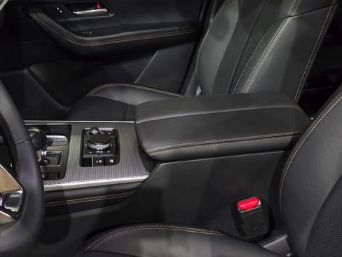 Used 2024 MAZDA CX-90 3.3 Turbo w/ Premium Package image 33