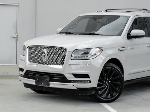 Used 2021 Lincoln Navigator Reserve AWD/4WD image 8