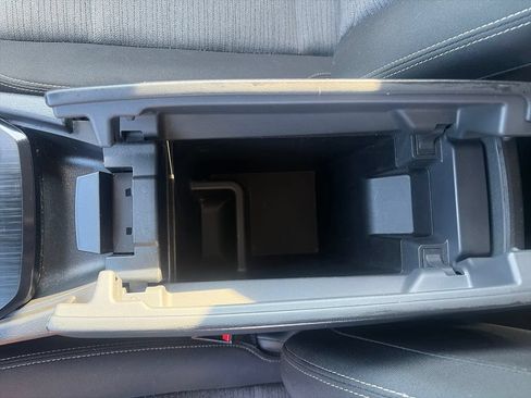 Used 2023 Nissan Rogue SV FWD image 25