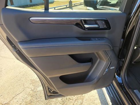 New 2026 Chevrolet Tahoe Premier image 9