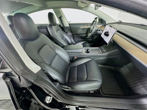 Used 2023 Tesla Model 3 Standard Range image 29