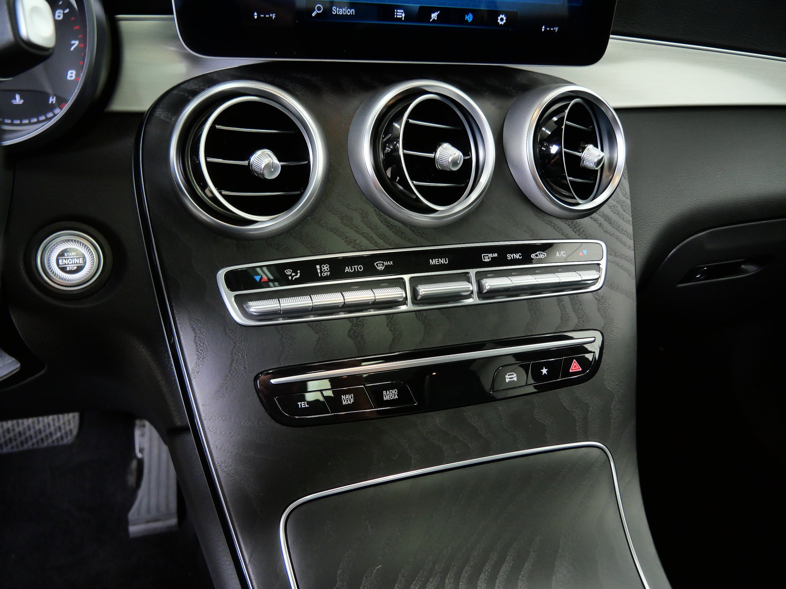Used 2022 Mercedes-Benz GLC 300 4MATIC image 21