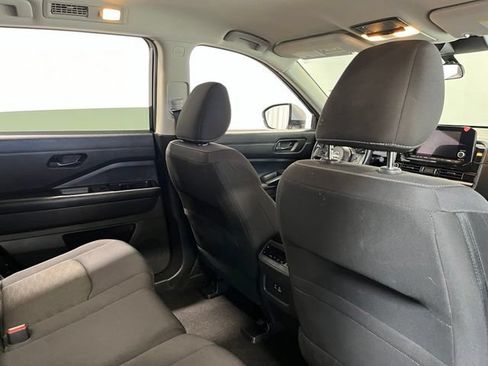 Used 2024 Nissan Pathfinder SV AWD/4WD image 14
