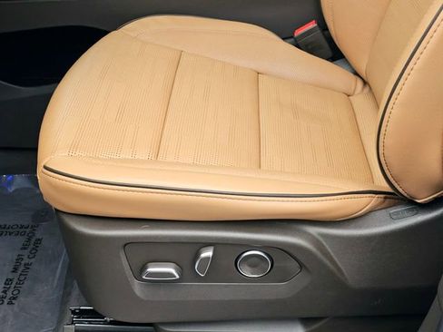 Used 2025 Cadillac Escalade Premium Luxury w/ Touring Package image 23