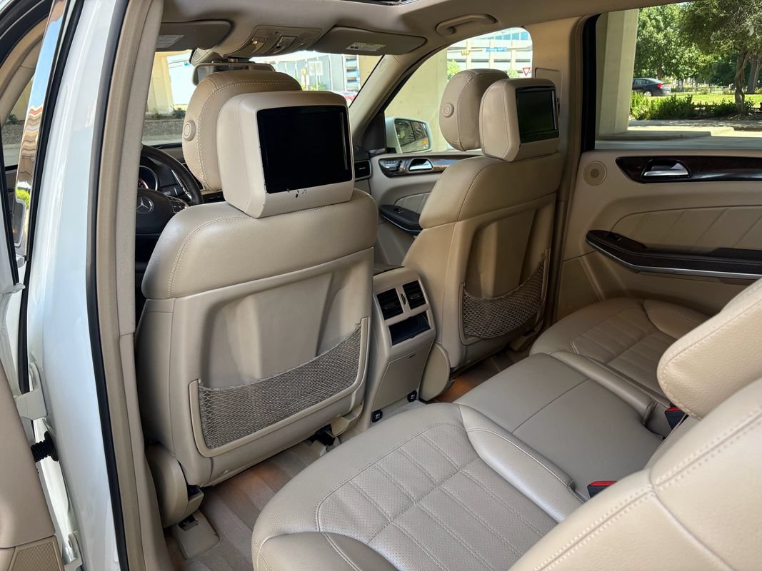 Used 2014 Mercedes-Benz GL 450 4MATIC image 16