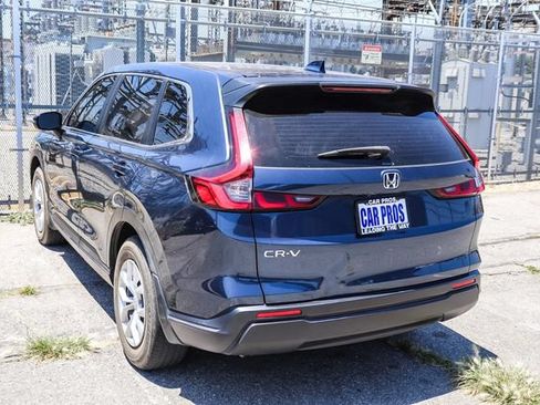 Used 2024 Honda CR-V LX image 12
