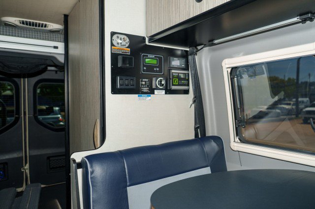 Used 2020 Mercedes-Benz Sprinter 2500 image 13