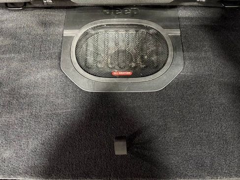 Used 2019 Jeep Wrangler Rubicon w/ Uconnect 4C Nav & Sound Group image 35