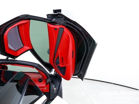 Used 2019 McLaren 720S image 18