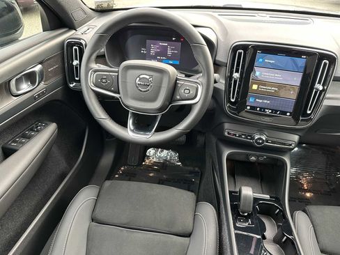 Certified 2023 Volvo C40 P8 Recharge Ultimate w/ Protection Package Premier image 17