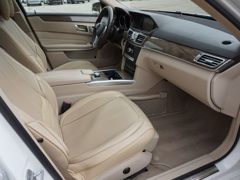 Used 2015 Mercedes-Benz E 350 Sedan image 27