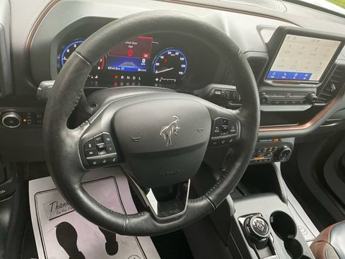 Used 2022 Ford Bronco Sport Outer Banks w/ Tech Package AWD/4WD image 15