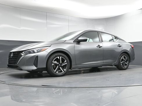 Certified 2024 Nissan Sentra SV image 18