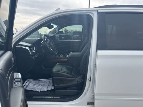 Used 2018 Chevrolet Tahoe Premier w/ RST 6.2L Performance Edition AWD/4WD image 9