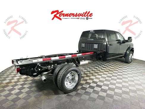 New 2026 RAM 4500 4x4 Crew Cab DRW w/ Laramie Trim Package image 7