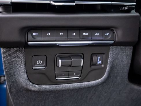 Certified 2026 Cadillac Escalade Platinum Sport AWD/4WD image 22