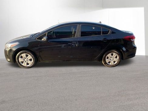 Used 2018 Kia Forte LX w/ LX Rear Camera Package image 3