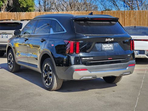 New 2026 Kia Sorento S w/ S Panoramic Sunroof Package image 6