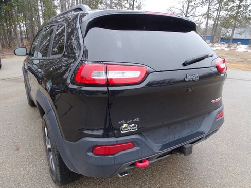 Used 2016 Jeep Cherokee Trailhawk w/ Cold Weather Group image 7