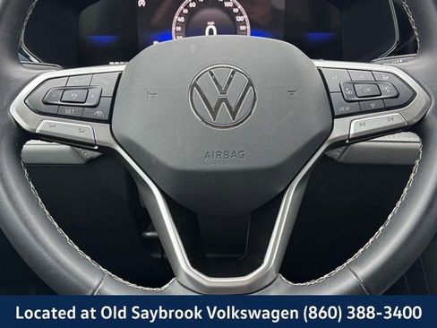 Used 2024 Volkswagen Taos SE image 36