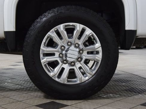 Used 2023 GMC Sierra 3500 Denali w/ Denali Ultimate Package image 28