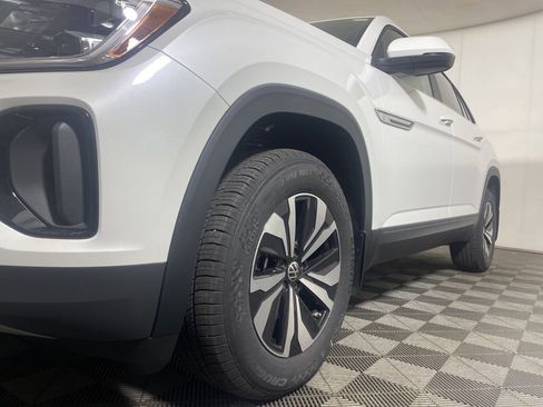 New 2026 Volkswagen Atlas Cross Sport SE image 25