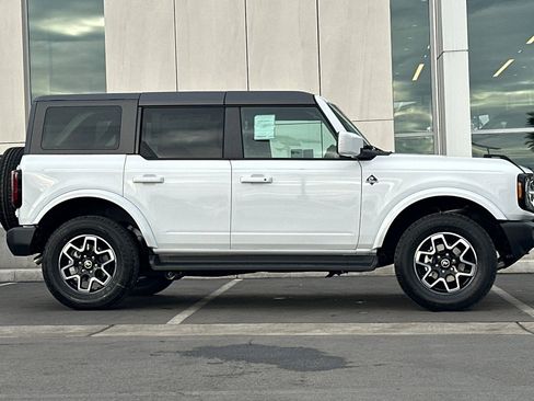 New 2025 Ford Bronco Outer Banks image 2