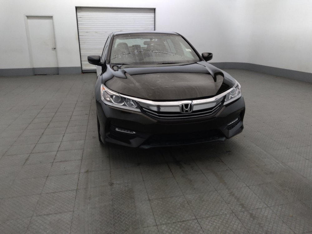 Used 2017 Honda Accord Sport image 14