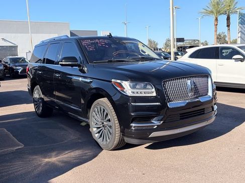 Used 2018 Lincoln Navigator Reserve w/ Technology Package AWD/4WD image 3