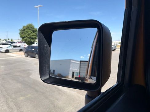 Used 2012 Jeep Wrangler Unlimited Rubicon w/ Connectivity Group AWD/4WD image 19