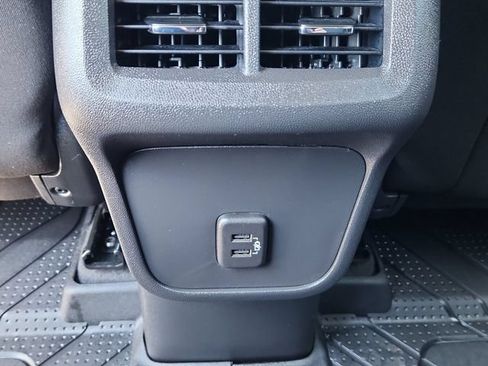 Used 2022 Chevrolet Equinox LT FWD image 28