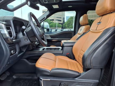 Used 2024 Ford F250 Platinum w/ FX4 Off-Road Package image 11