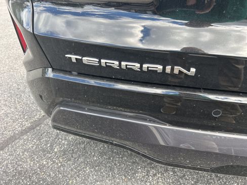 New 2026 GMC Terrain AT4 w/ Technology Package II AWD/4WD image 9