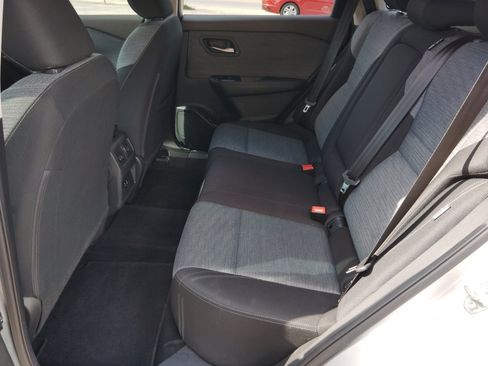 Used 2023 Nissan Rogue SV AWD/4WD image 25