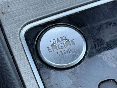 Used 2014 Volkswagen Passat 1.8T SE image 26