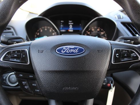 Used 2018 Ford Escape SE image 23