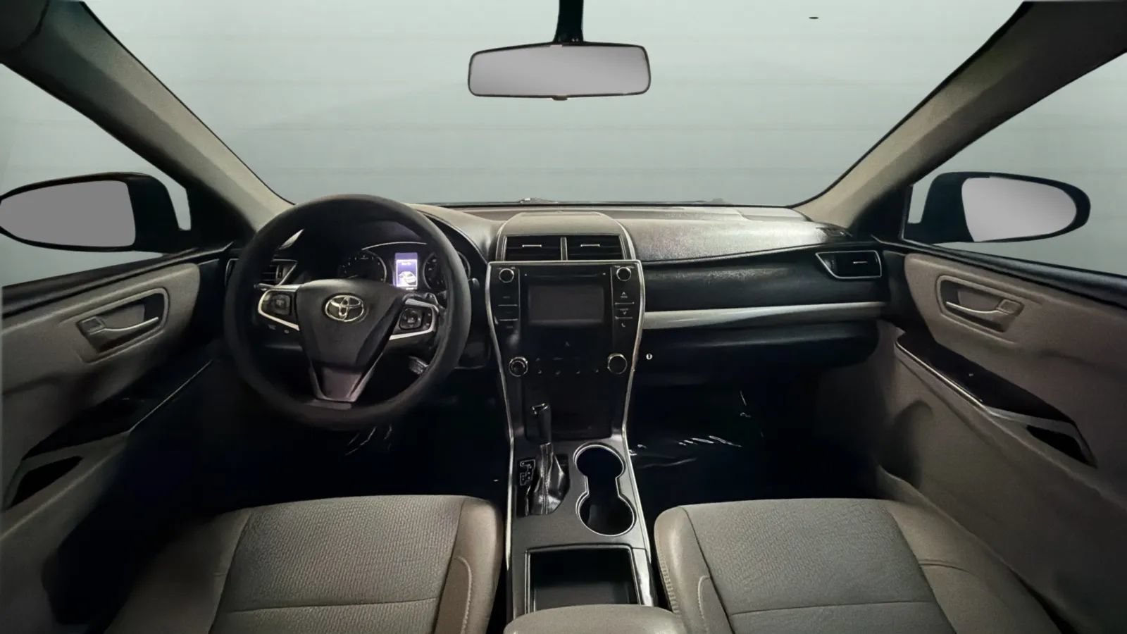 Used 2017 Toyota Camry SE w/ Protection Package (Q2) FWD image 10