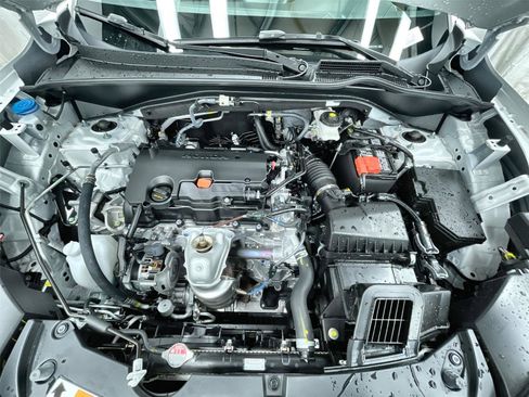 Certified 2025 Honda HR-V Sport image 11