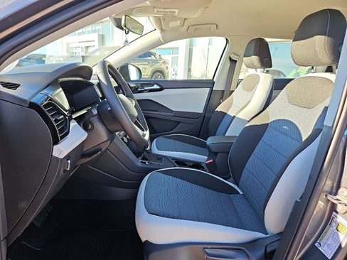 New 2026 Volkswagen Taos S image 9