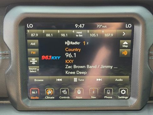 Used 2022 Jeep Wrangler Unlimited Rubicon 4xe w/ Cold Weather Group AWD/4WD image 16