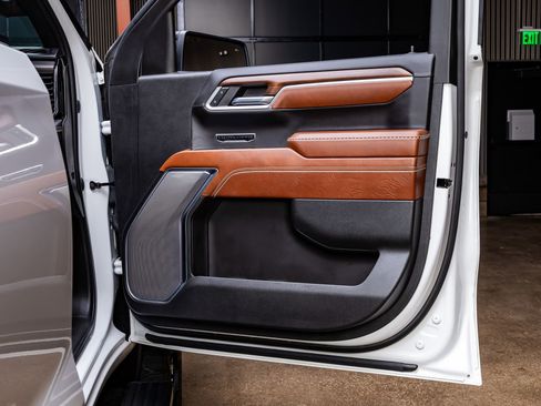 Used 2023 GMC Sierra 1500 Denali Ultimate image 35